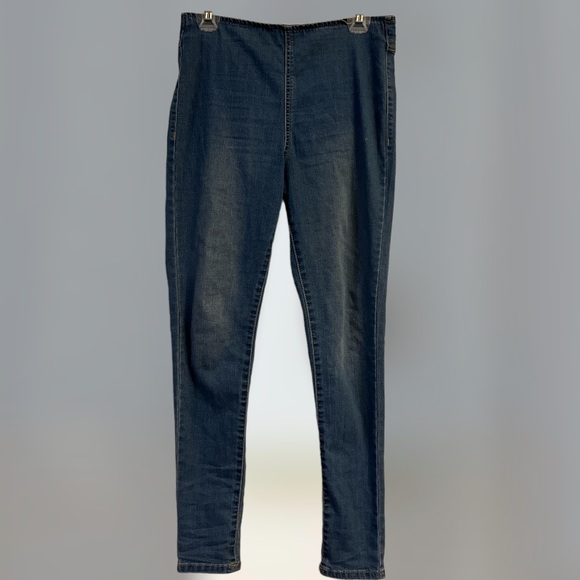 Sofia Jeans by Sofia Vergara Rosa Curvy Jegging High Waist Pull On Ankle Jeans - Picture 1 of 4